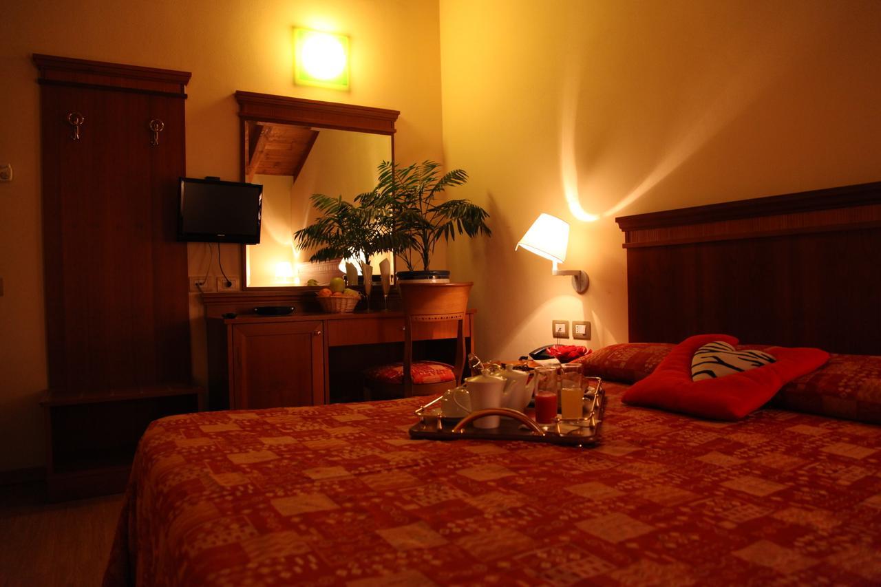 Hotel Il Borghetto Bariano المظهر الخارجي الصورة