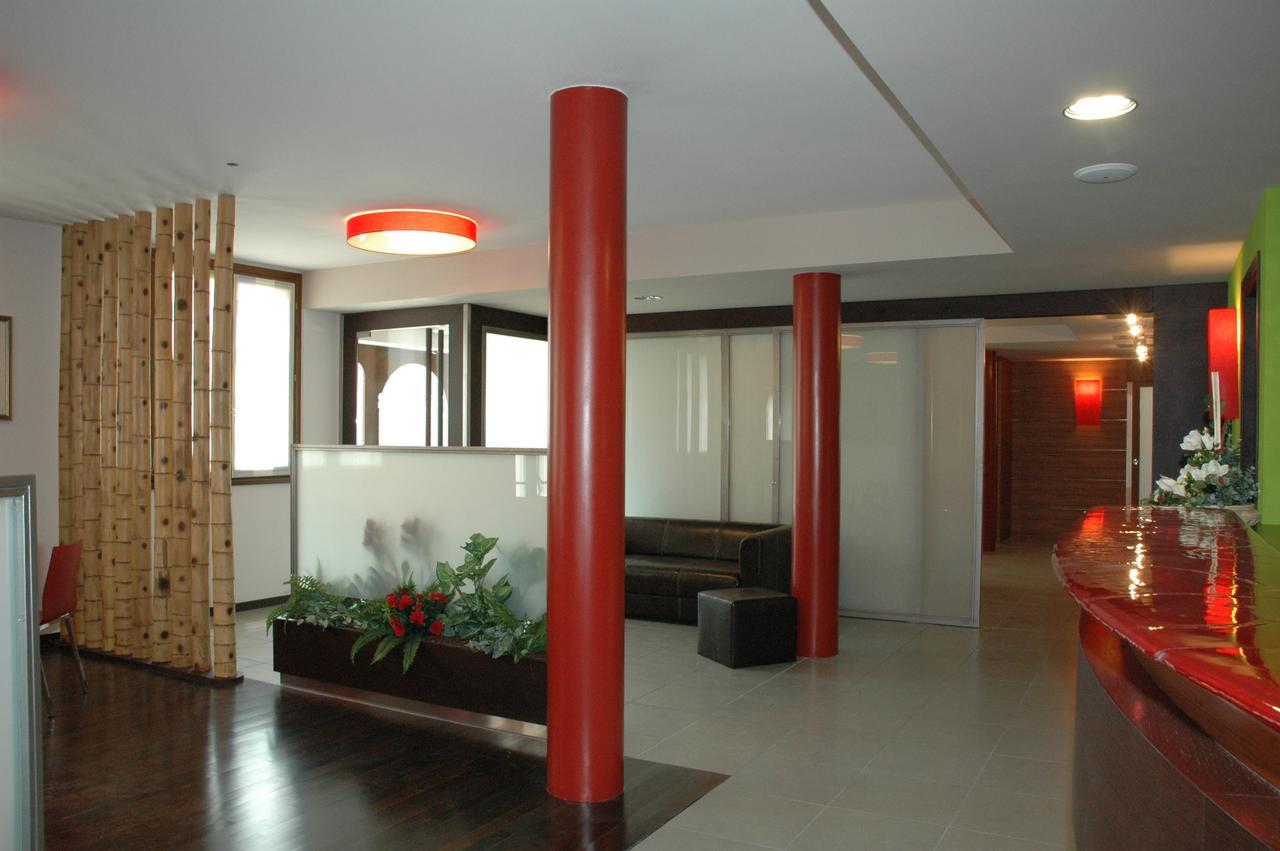 Hotel Il Borghetto Bariano المظهر الخارجي الصورة
