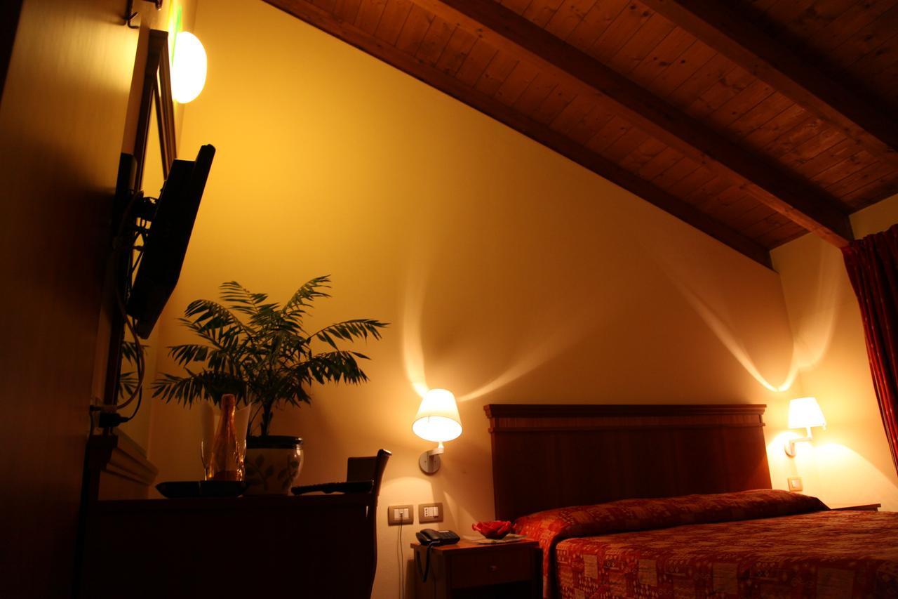 Hotel Il Borghetto Bariano المظهر الخارجي الصورة