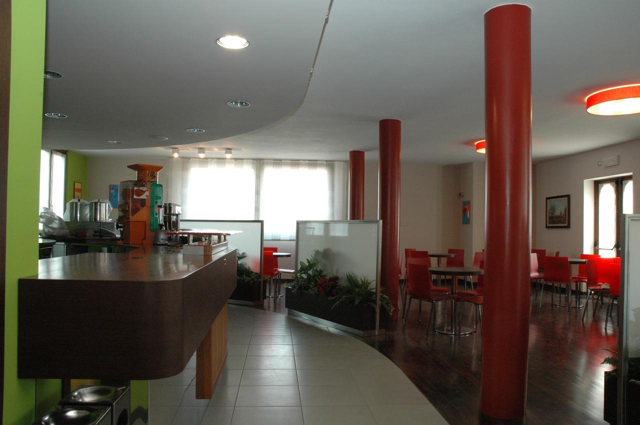 Hotel Il Borghetto Bariano المظهر الخارجي الصورة